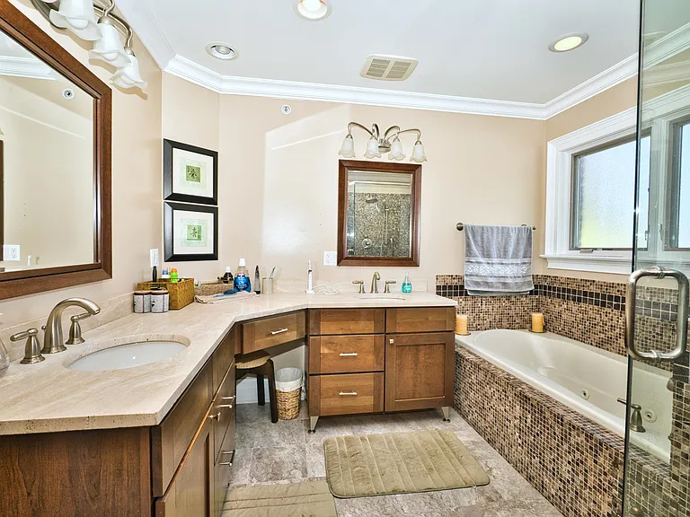5044 Coyle Ave — Photo 35