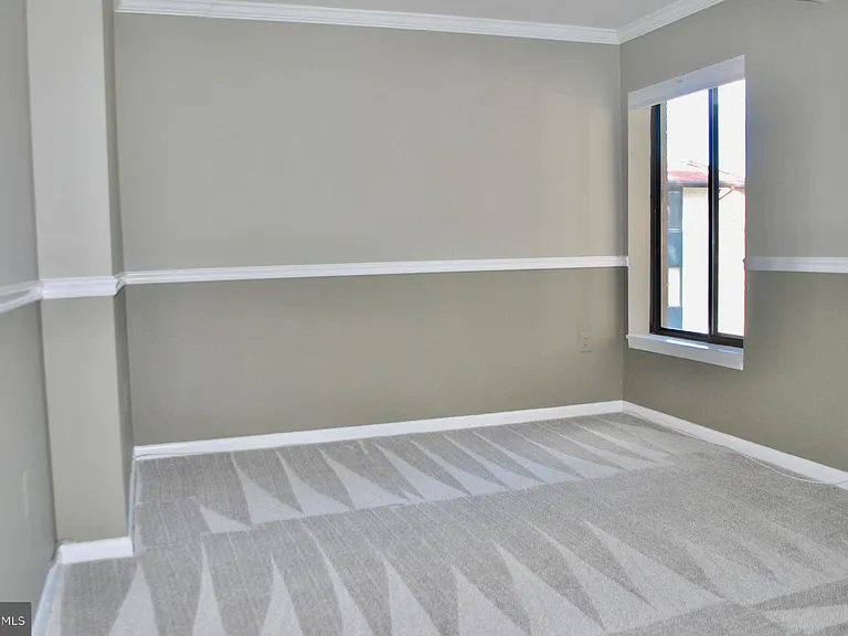 2850 Dover Ln #203 — Photo 7