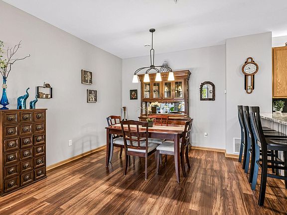 4th image of 2562 49th St E #10503