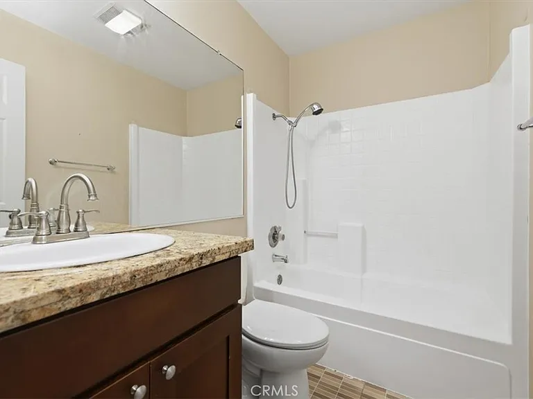 930 Primrose Ln — Photo 22