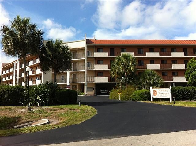 2nd image of 226 3rd St APT 107