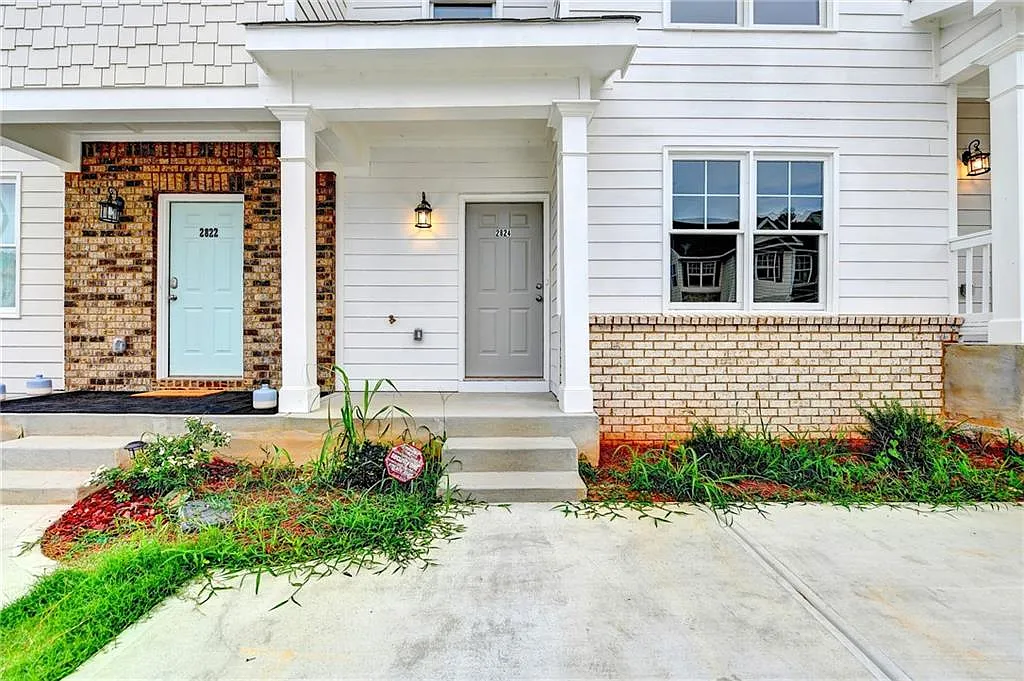 3 bed, 2.5 bath, 1436 sqft, $1,900 — Photo 2