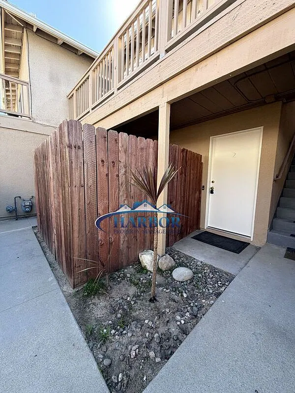 2 bed, 2.0 bath, $3,080 — Photo 2