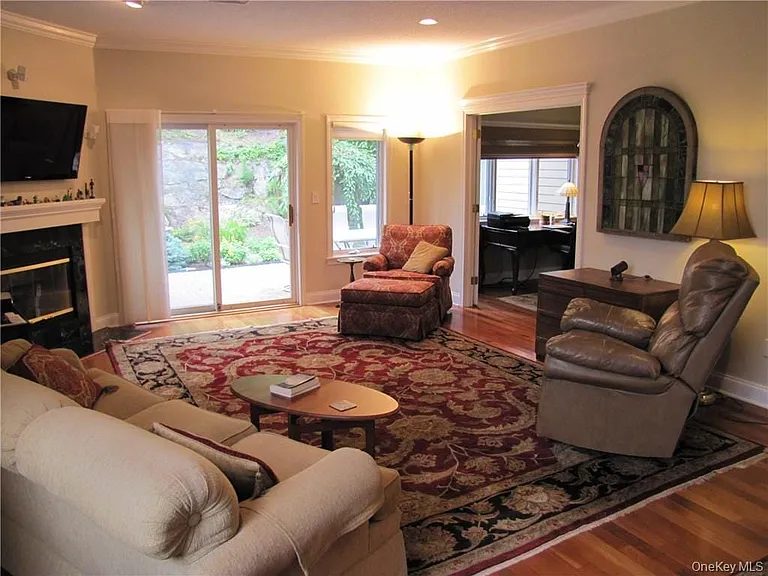848 Heritage Hls — Photo 12
