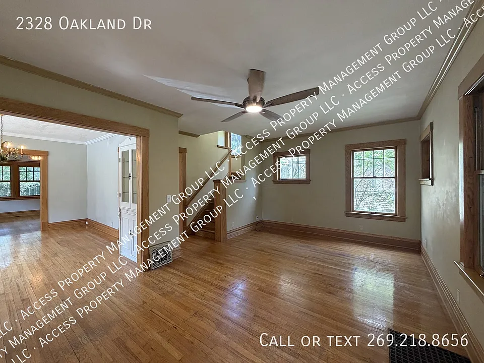 2328 Oakland Dr