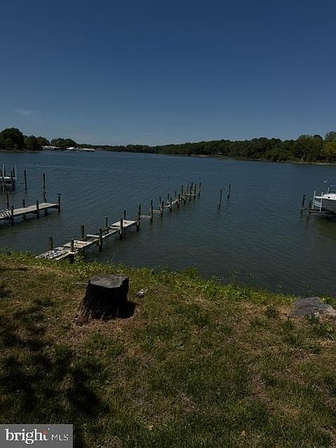 2nd image of 823 Greenfield Point Dr