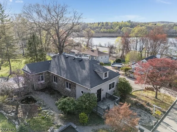 8 Johnson Ave, Mount Olive Twp., NJ 07828