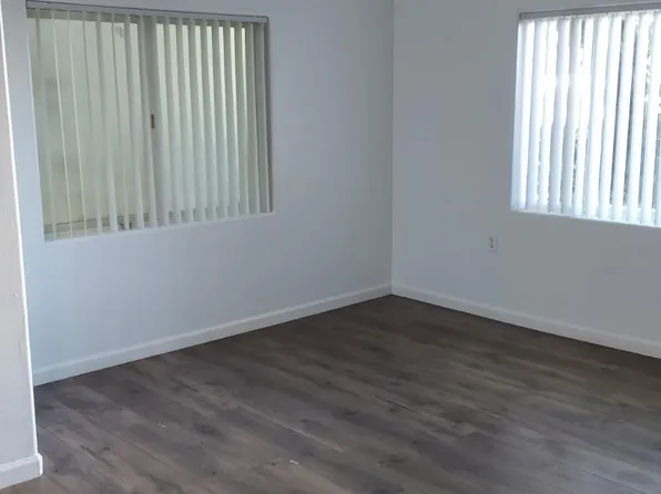 2442 NE Lombard St, Portland, OR 97211