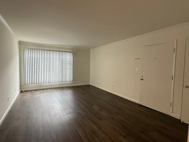 10966-10970 Bluffside Dr — Photo 5