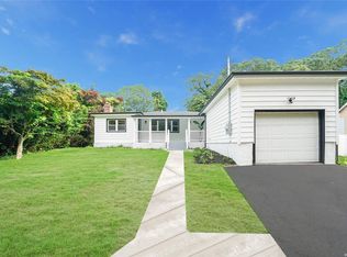 22 Port Washington Rd, Sound Beach, NY 11789