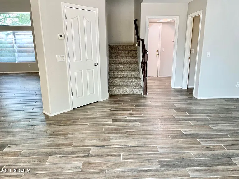 9820 W Pioneer St — Photo 11