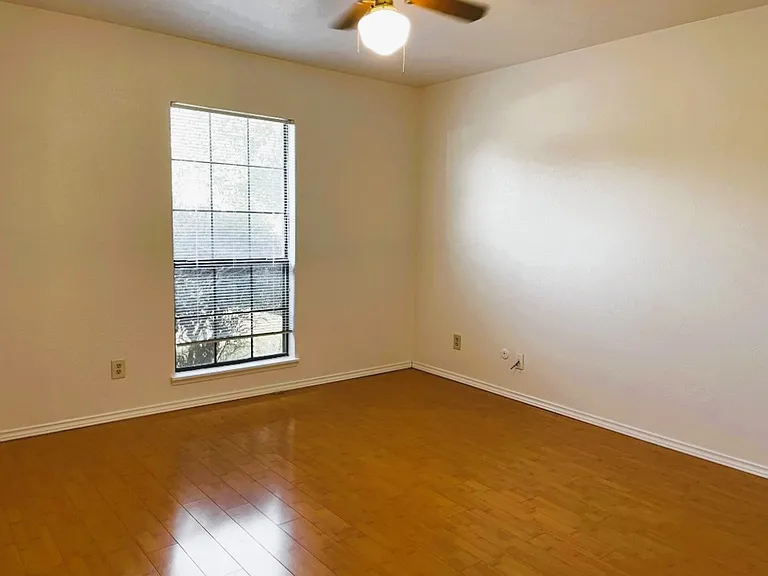 5664 Perrin St — Photo 7