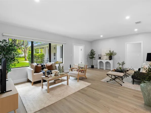 9350 NE 9th Pl, Miami Shores, FL 33138
