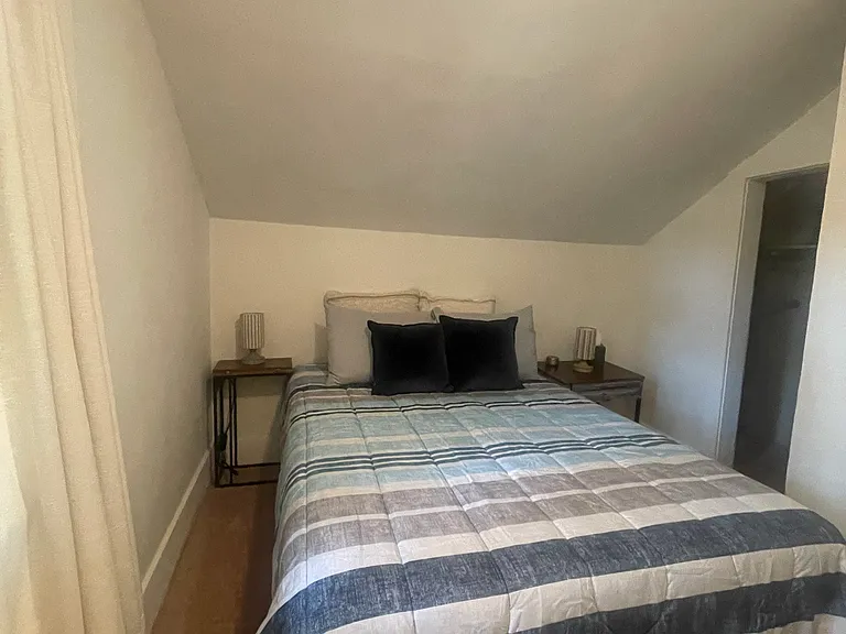 320 Wilson Ave — Photo 15
