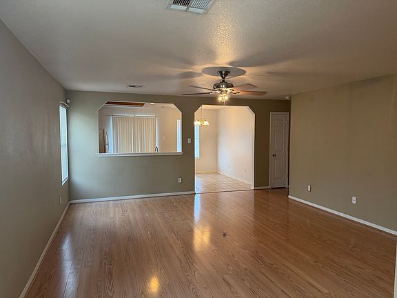 2nd image of 2300 Maedell Dr