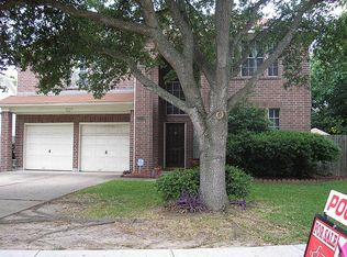 2209 Lord Nelson Dr, Seabrook, TX 77586