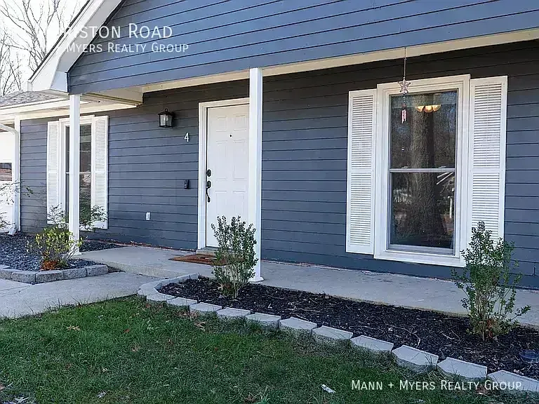 3 bed, 1302 sqft, $2,150 — Photo 3