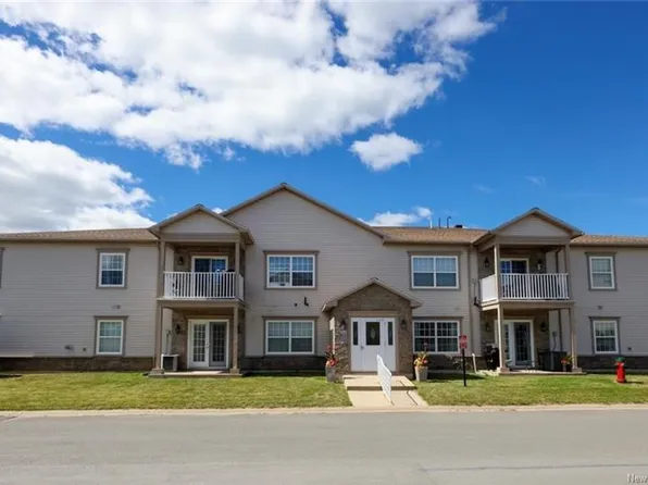 44 Brown Blvd #2B, Fredericton, NB E3A 0L8