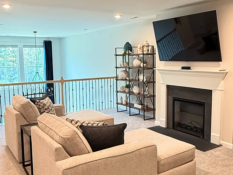 Loft with Electric Fireplace - 2nd Floor