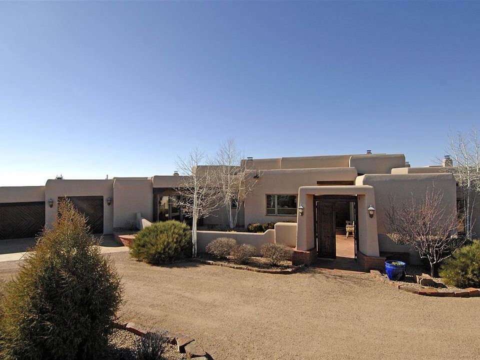 2nd image of 4 E Golden Eagle Rd