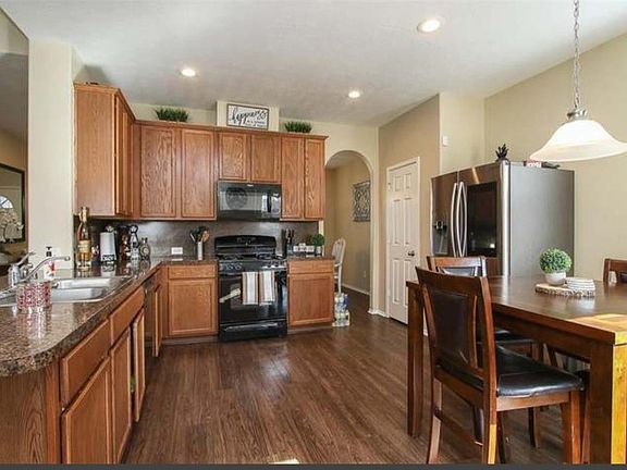 3rd image of 1506 Lochstone Dr