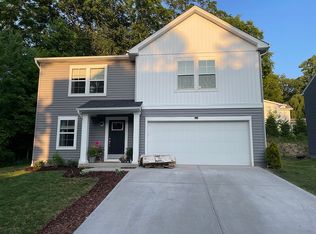 212 Black Oak Ln, Morgantown, WV 26508
