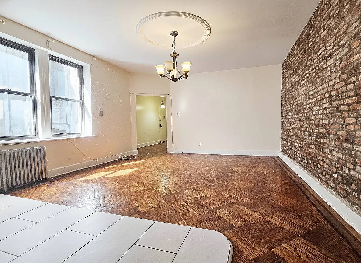 1166 Pacific Street — Photo 3
