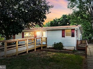 2082 Slagel Rd, Spring Grove, PA 17362