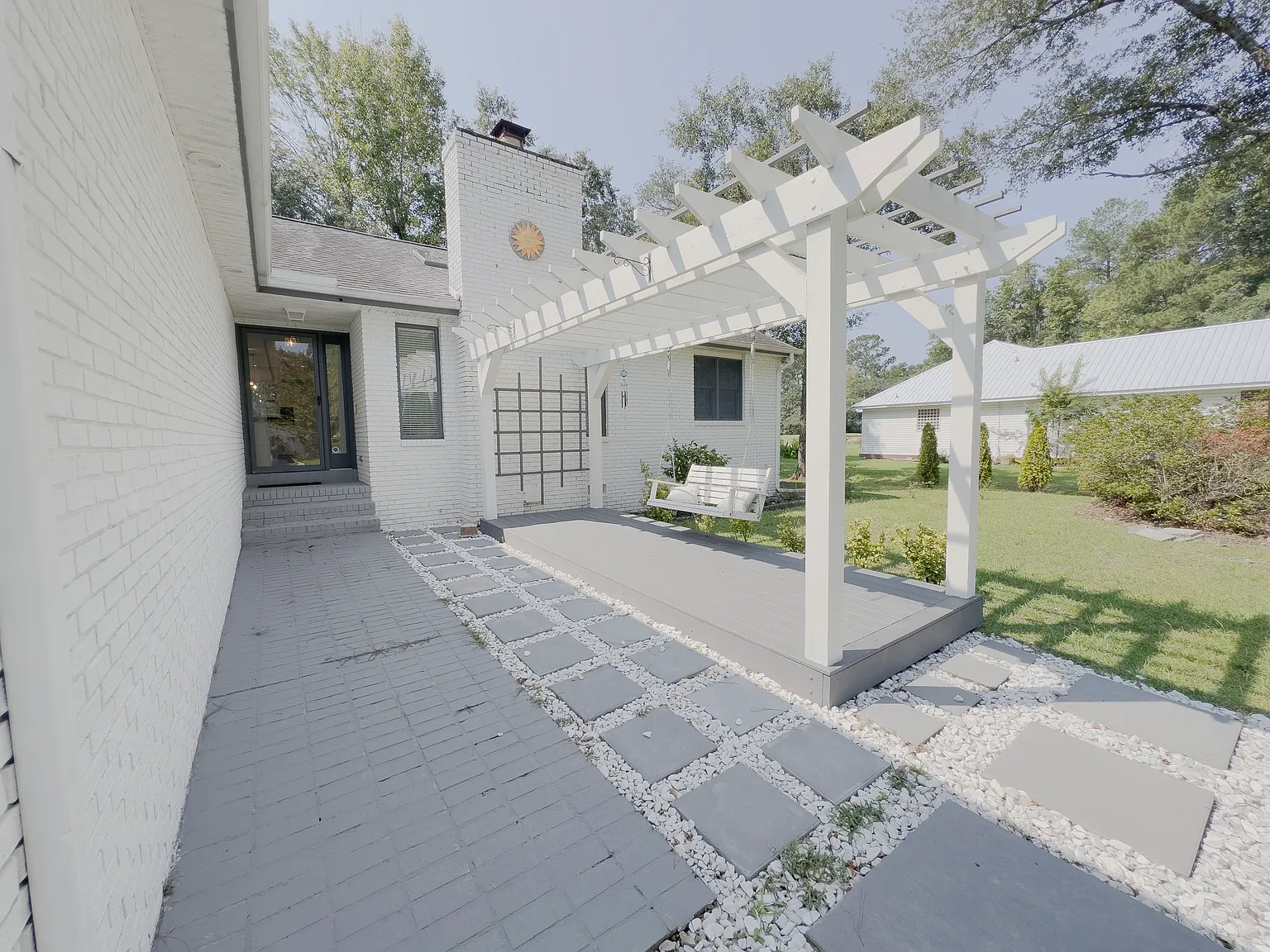 3 bed, 1671 sqft, $2,400 — Photo 4