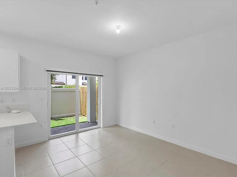 106 SW 184th Pl #106 — Photo 15