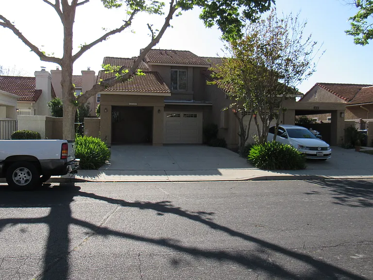 4820 Penrose Ave — Photo 1