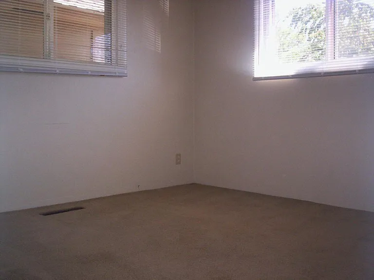 1612 N Illinois Ave — Photo 6
