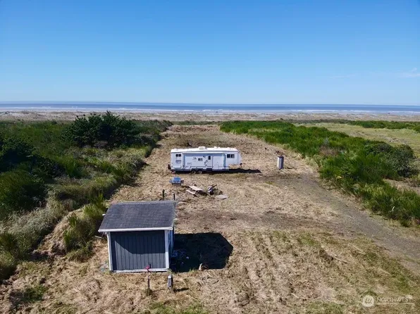 2081 State Route 105 Highway, Grayland, WA 98547