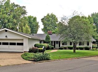 3500 Greenview Dr, Parkersburg, WV 26104