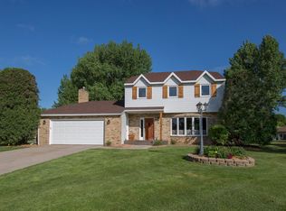 251 Prairiewood Dr S, Fargo, ND 58103