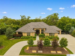 17445 Valley Dr, Omaha, NE 68130