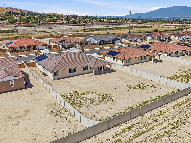 11647 Saddleback Dr — Photo 36
