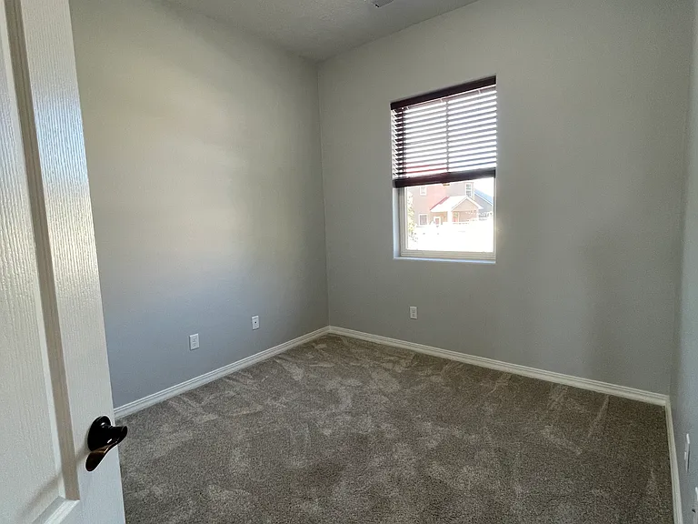 529 Minturn Ct NE — Photo 5