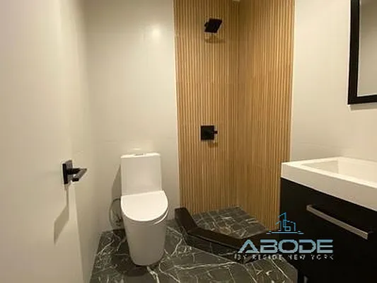 Rented by Reside New York | media 9