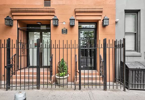 2nd image of 424 W 49th St Suite 1A