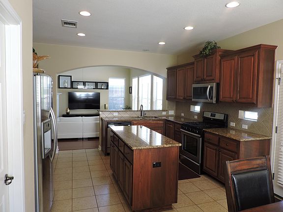 2nd image of 1719 Greenside Trl