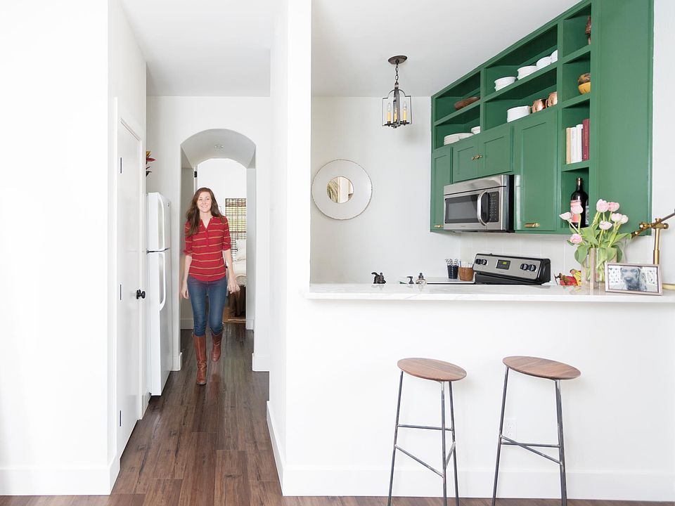1st image of 607 Woodward St APT 106