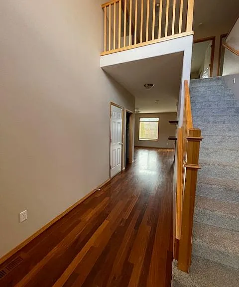 18309 NE 20th St — Photo 2