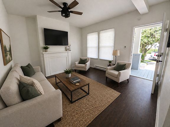 4th image of 1521 Cary Ave #B