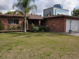 131 N Sunningdale Cir, Orange, CA 92868