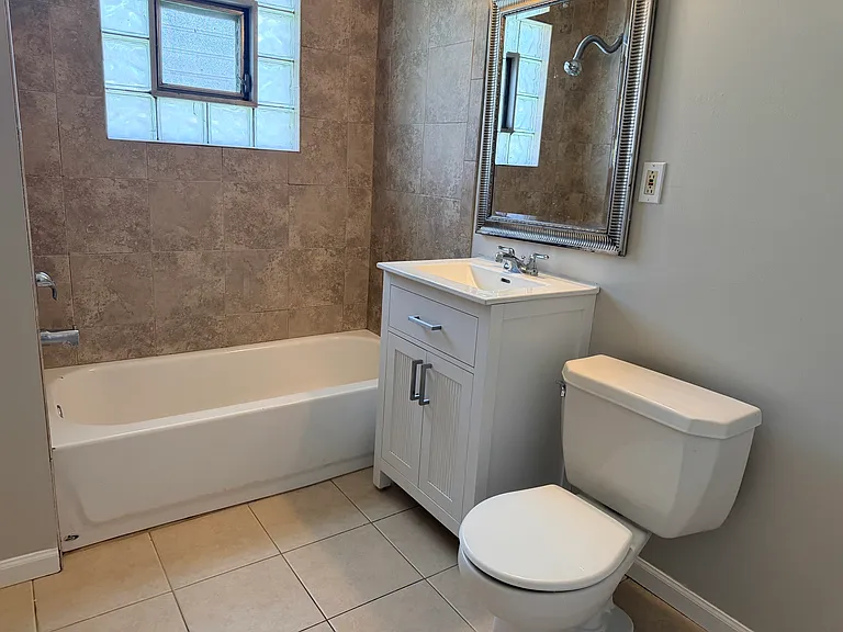 11105 Denny Ave — Photo 17