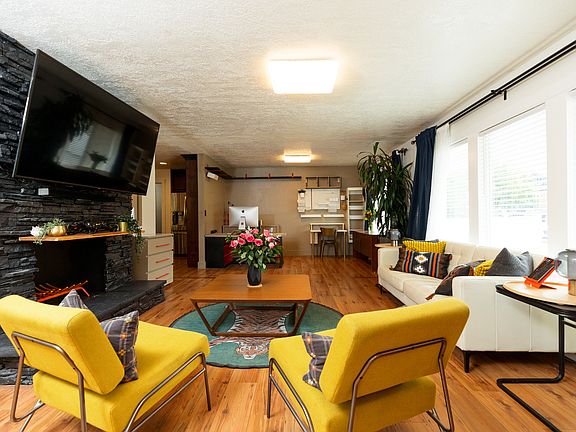 5th image of 2235 E Woodchuck Way