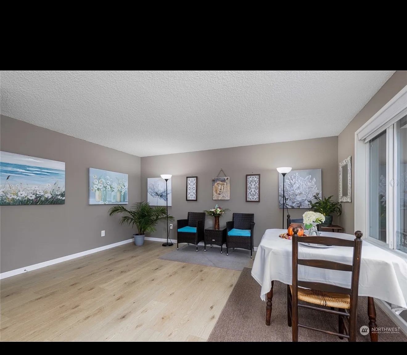 2 bed, 972 sqft, $2,299 — Photo 4