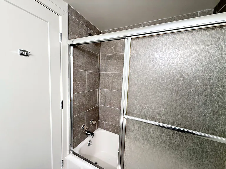 29222 Grand River Ave #5 — Photo 6