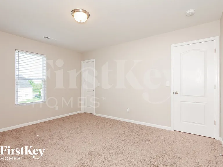 2516 Meadow Crossing Dr — Photo 14